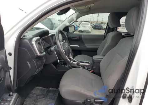 2021 Toyota Tacoma Access Cab z USA, uszkodzony, nr VIN 3TYRX5GN7MT008637